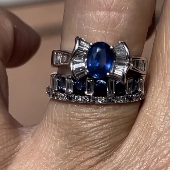 18K 750 Natural Sapphire 💙 & Emerald Cut Diamond 💎 Ring Set Appraisals $4720 - Picture 9 of 13